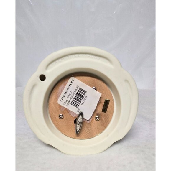 Santa Clause Holding a‎ Birdhouse Ceramic Music Box 10in - Picture 7 of 8